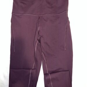 Lululemon Athletica Wundertrain 25” with pockets